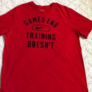 Nike Athletic T Shirt Men’s Size XL